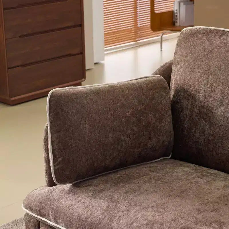 Übergangsstil-Zweisitzersofa mit paspelierten T-Sitzkissen und Leinenmischgewebe