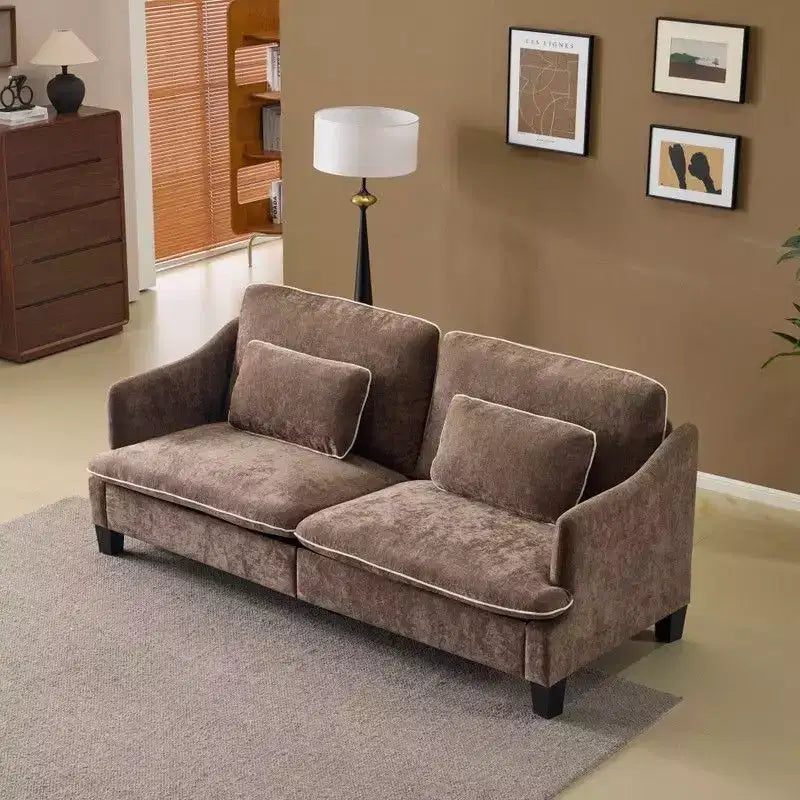 Übergangsstil-Zweisitzersofa mit paspelierten T-Sitzkissen und Leinenmischgewebe