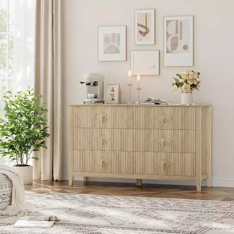 Commode extra large de 54 avec 6 tiroirs et panneaux cannelés, meuble moderne avec finition chêne pouvant servir de meuble TV, pour chambre, salon ou couloir