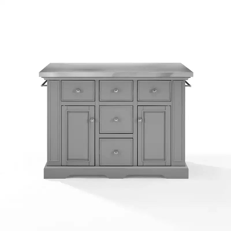 Isla de cocina con superficie de acero inoxidable