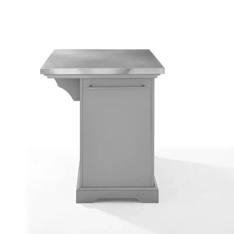 Isla de cocina con superficie de acero inoxidable
