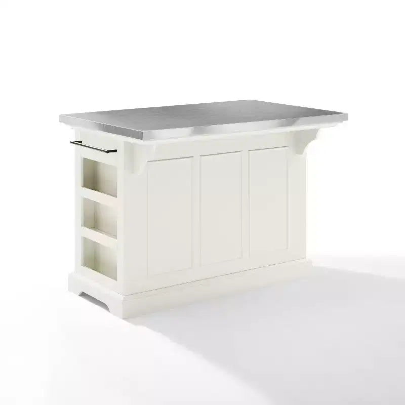 Isla de cocina con superficie de acero inoxidable